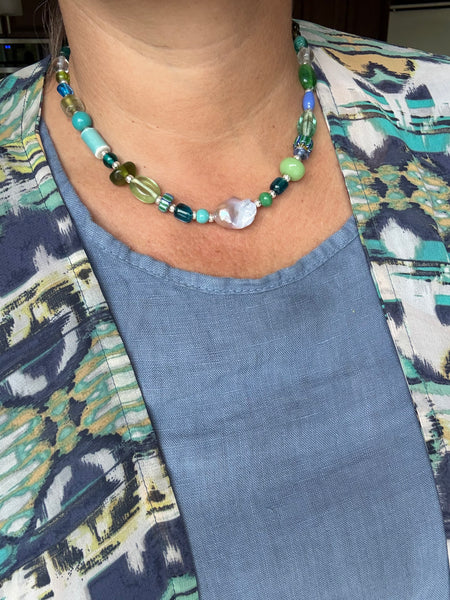 Colorful Glass Bead Necklace with Baroque Pearl | Inamullumani