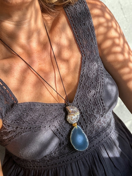 Ceramic Shell & Natural Agate Slice