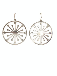 Round star earrings