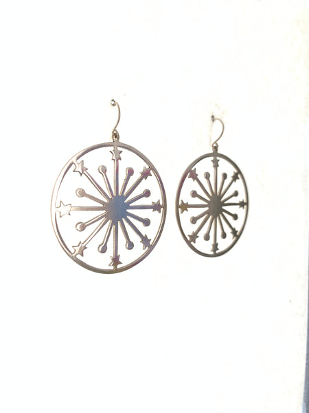 Round star earrings