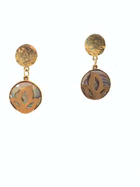 Tulip on abalone mother of pea hammered 18k gold plated on silver earrings inamullumani 